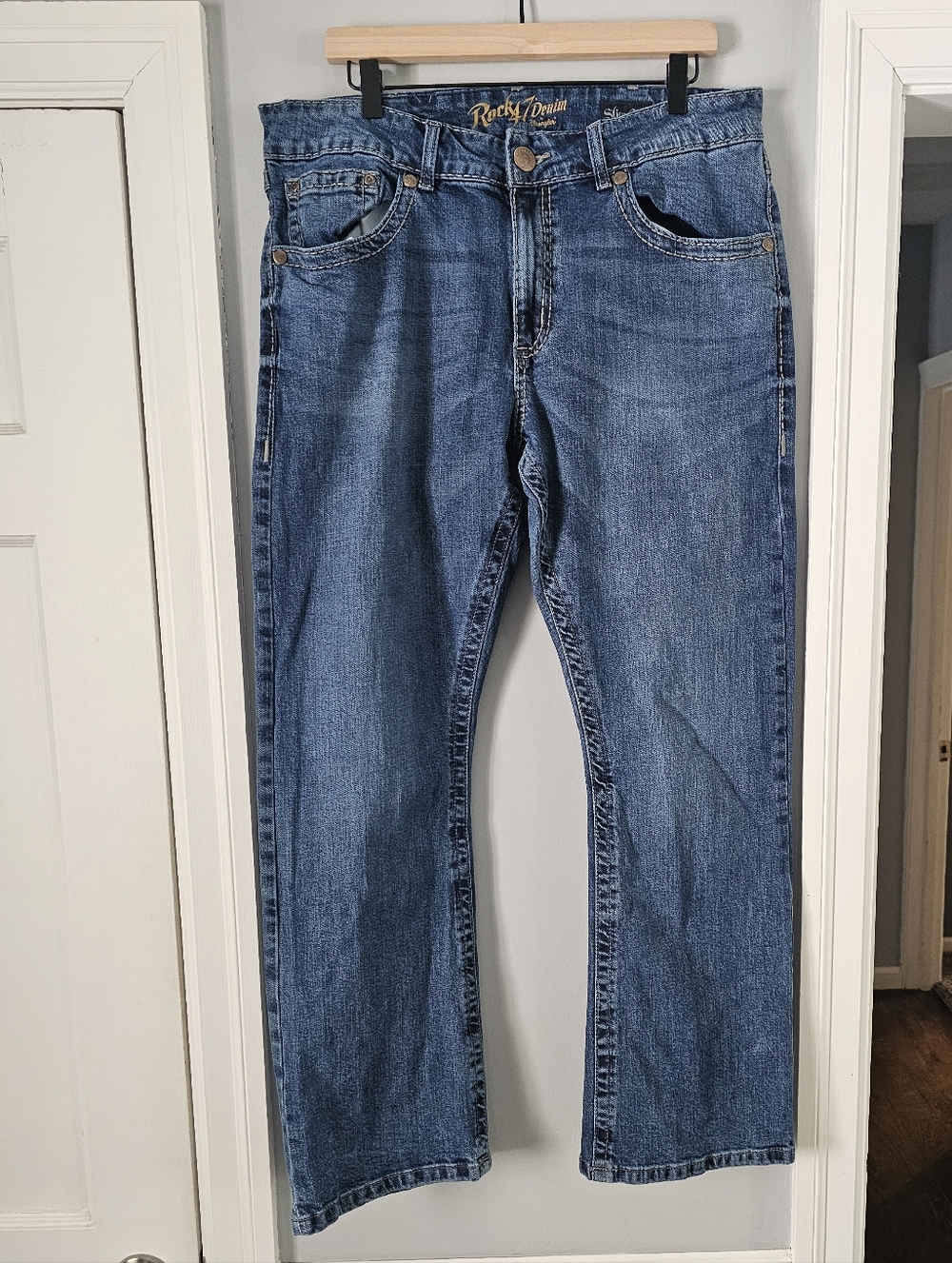 Wrangler Men's Rock 47 Denim Slim Bootcut Jeans